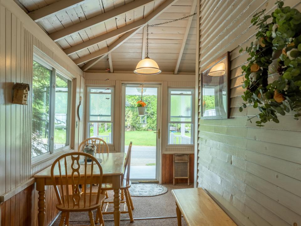 242 Hurley Ave LP-38