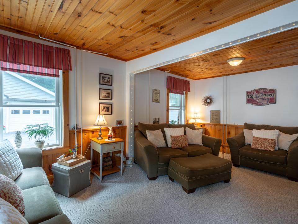 242 Hurley Ave LP-46