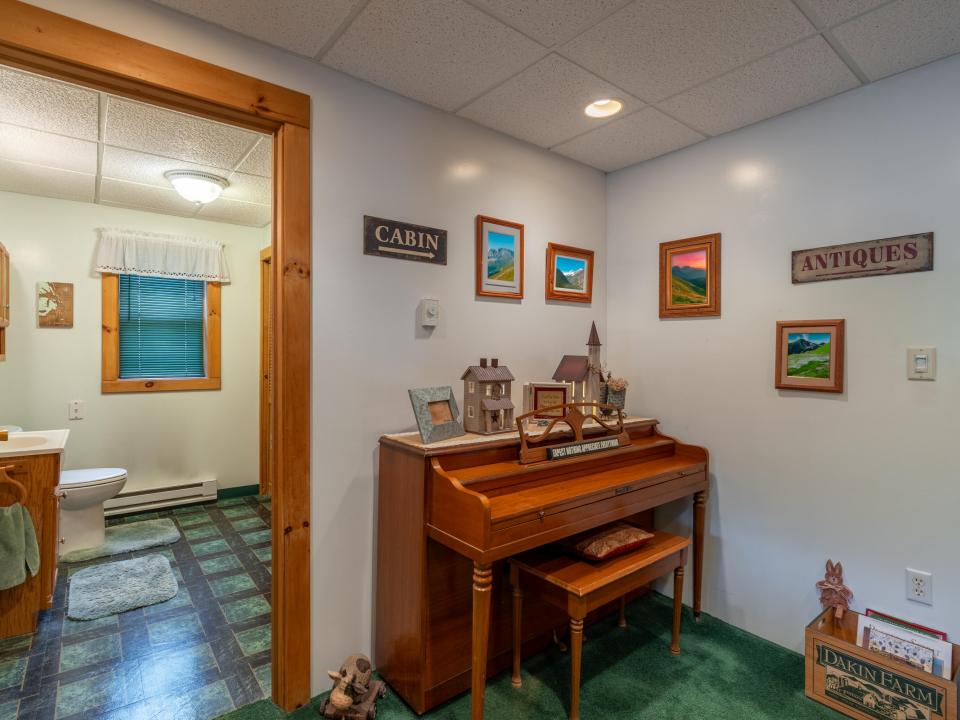 242 Hurley Ave LP-49