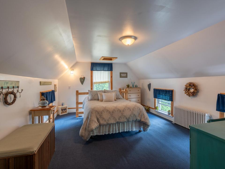 242 Hurley Ave LP-57