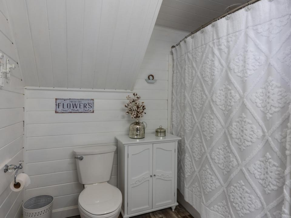 242 Hurley Ave LP-61