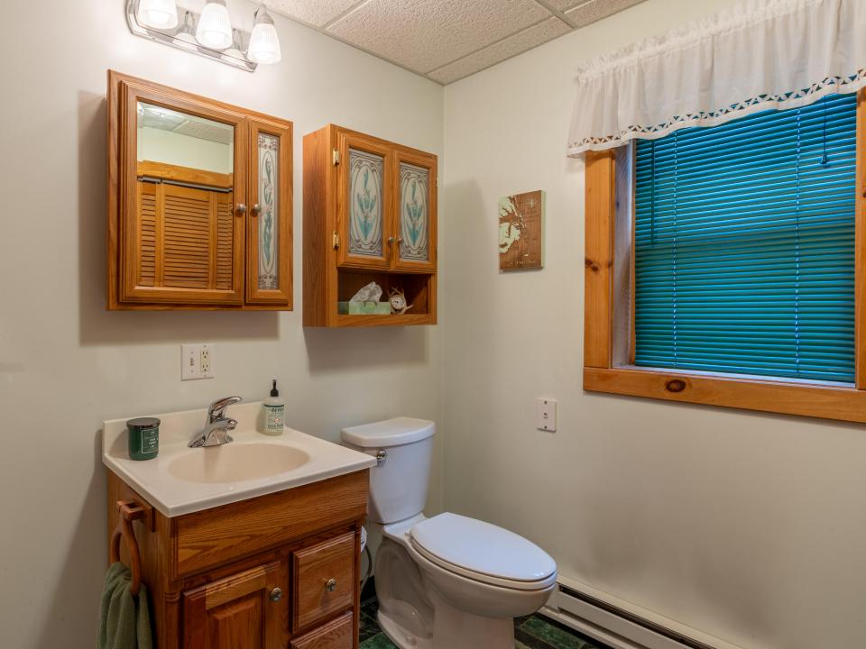 242 Hurley Ave LP-51
