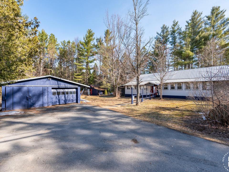 RenovatedHomeOnAveryville_Exterior_Garag