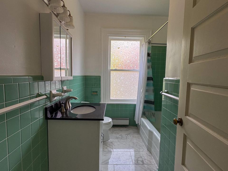 2nd floor bathroom