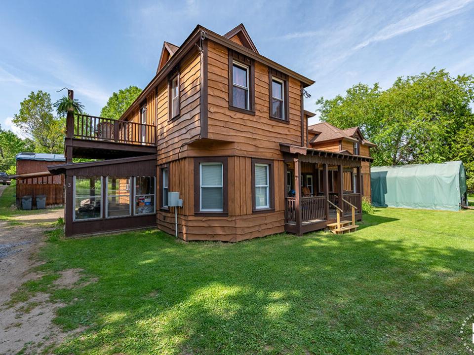 MultifamilyHomeInBloomingdale_Exterior_L