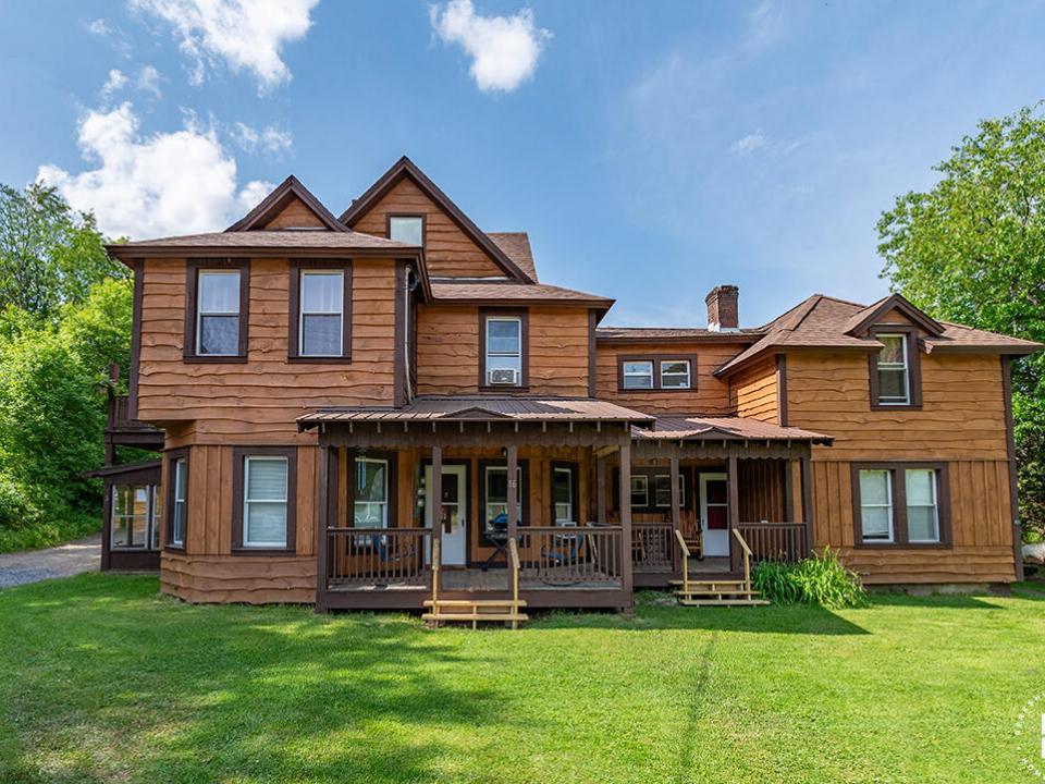 MultifamilyHomeInBloomingdale_Exterior_M