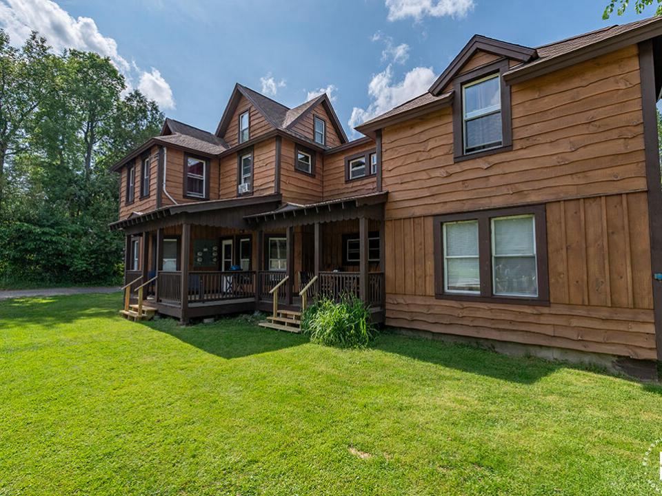 MultifamilyHomeInBloomingdale_Exterior_R