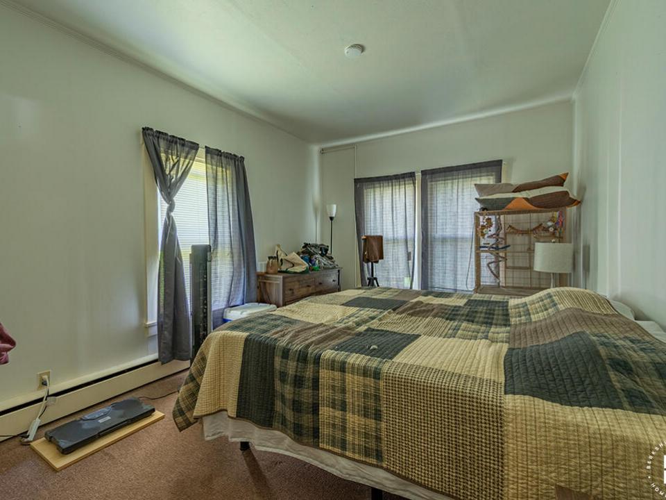 MultifamilyHomeInBloomingdale_1_Bedroom