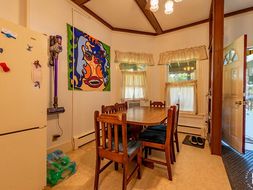 MultifamilyHomeInBloomingdale_2_DR