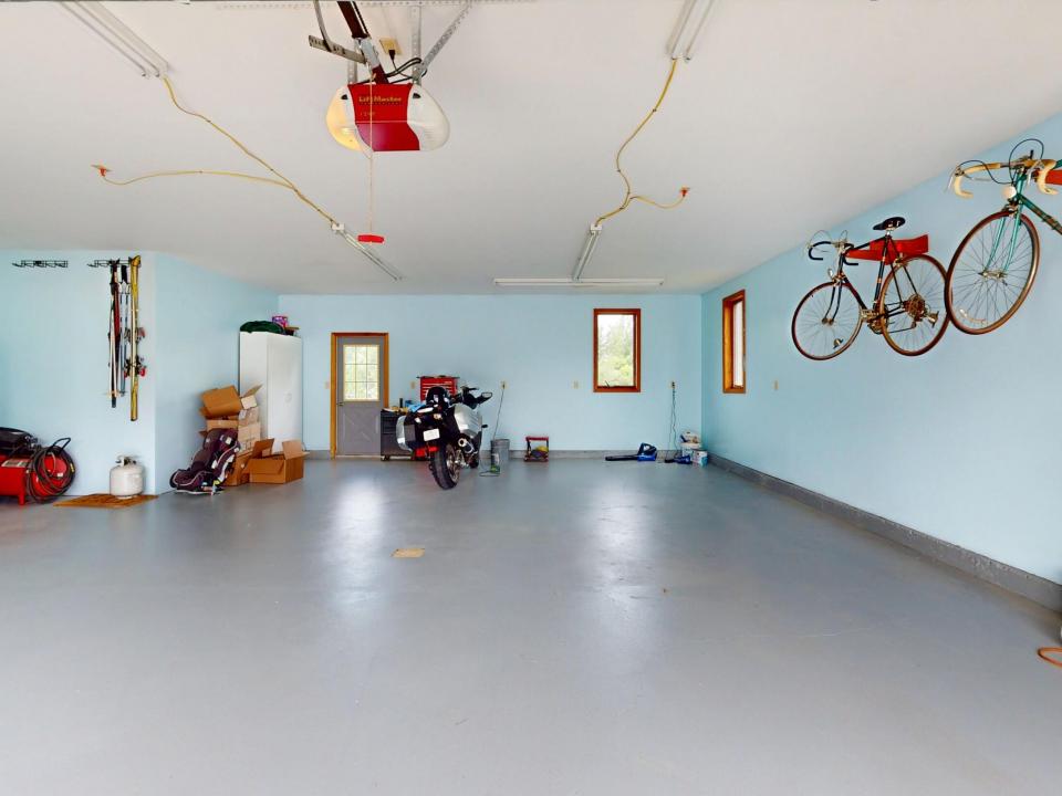 Garage 2