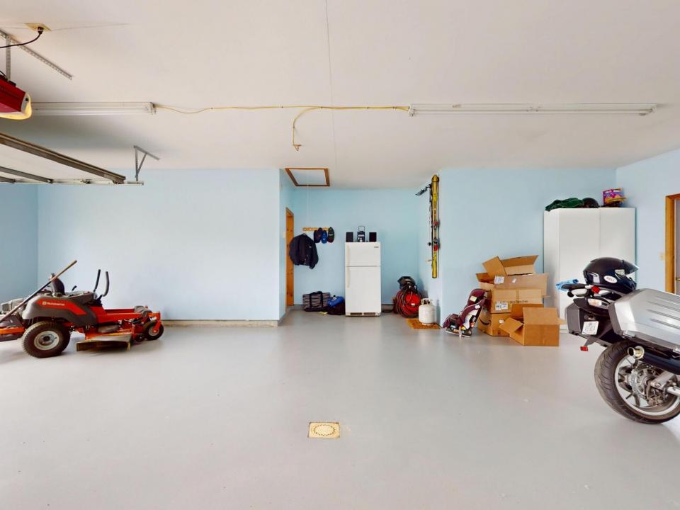 Garage 2