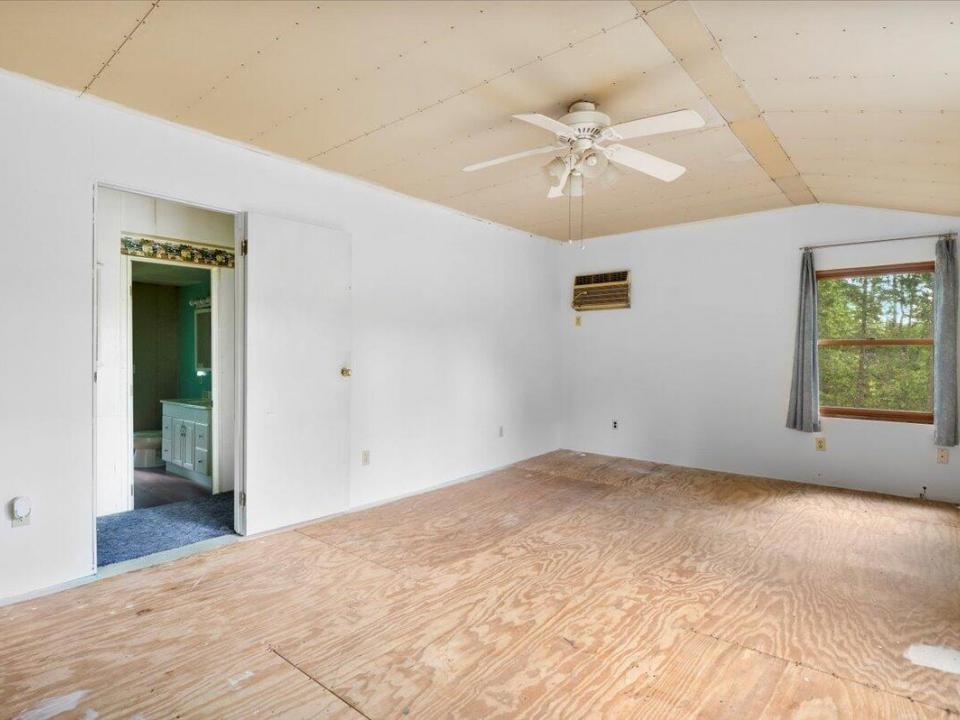 564