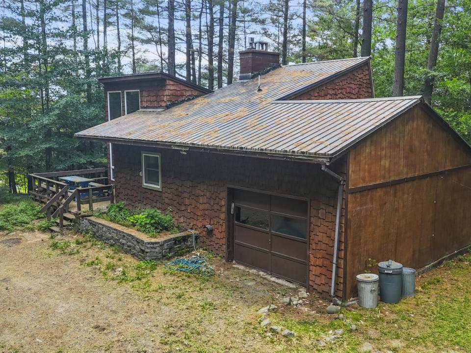 Attached 1 car garage