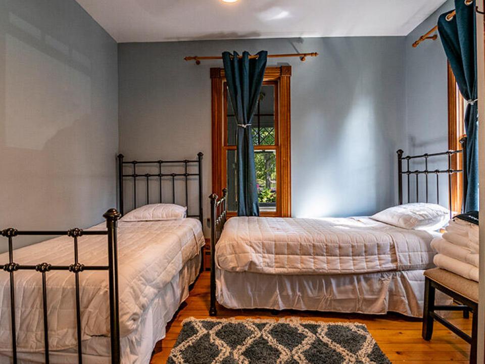 GreenHeron_Bedroom2