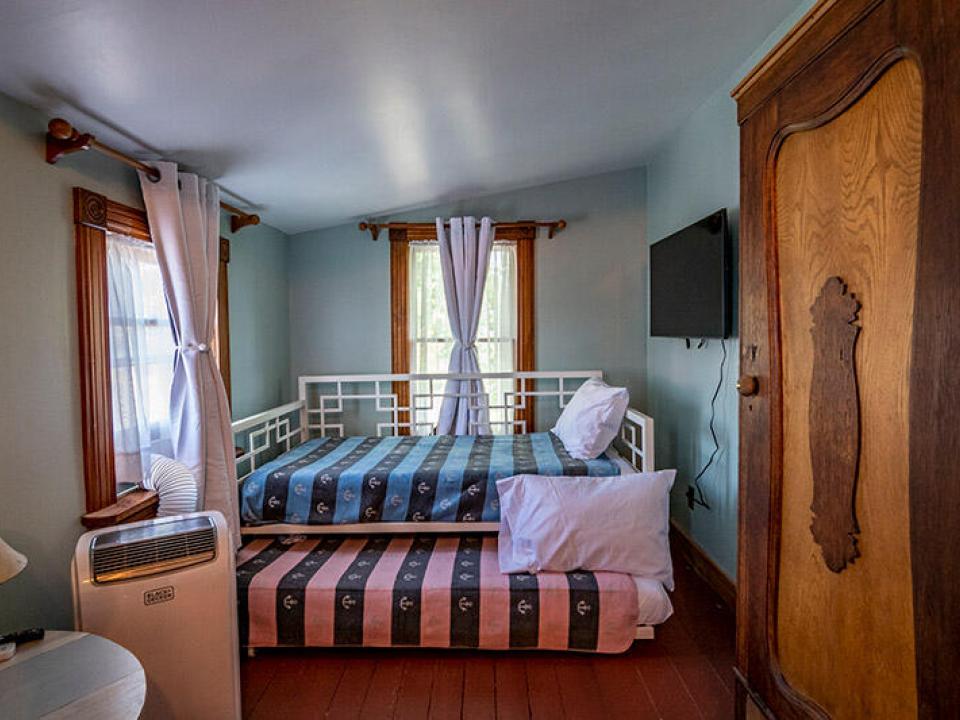 GreenHeron_Bedroom6_TreeTop_ExtraBed