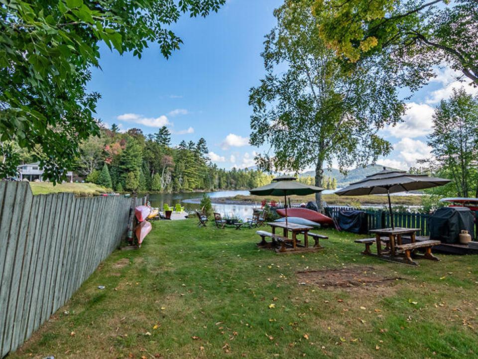 GreenHeron_Shared_Tables