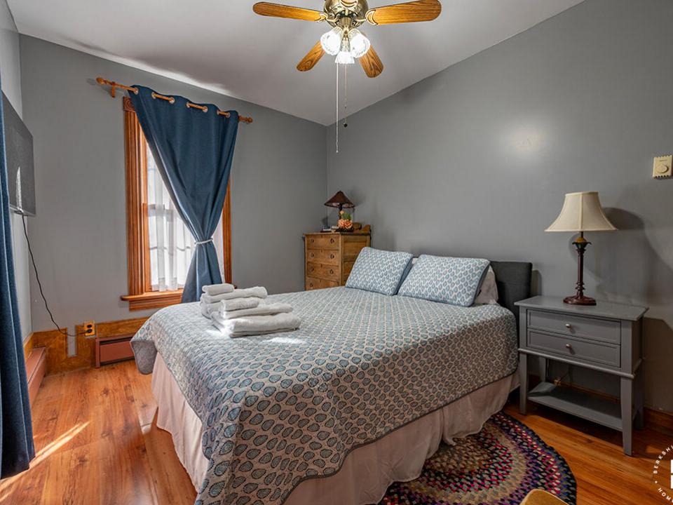 BeaverChalet_Fall25_Bayview_Bed