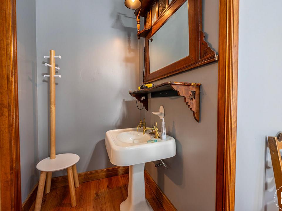 BeaverChalet_Fall25_Bayview_Sink