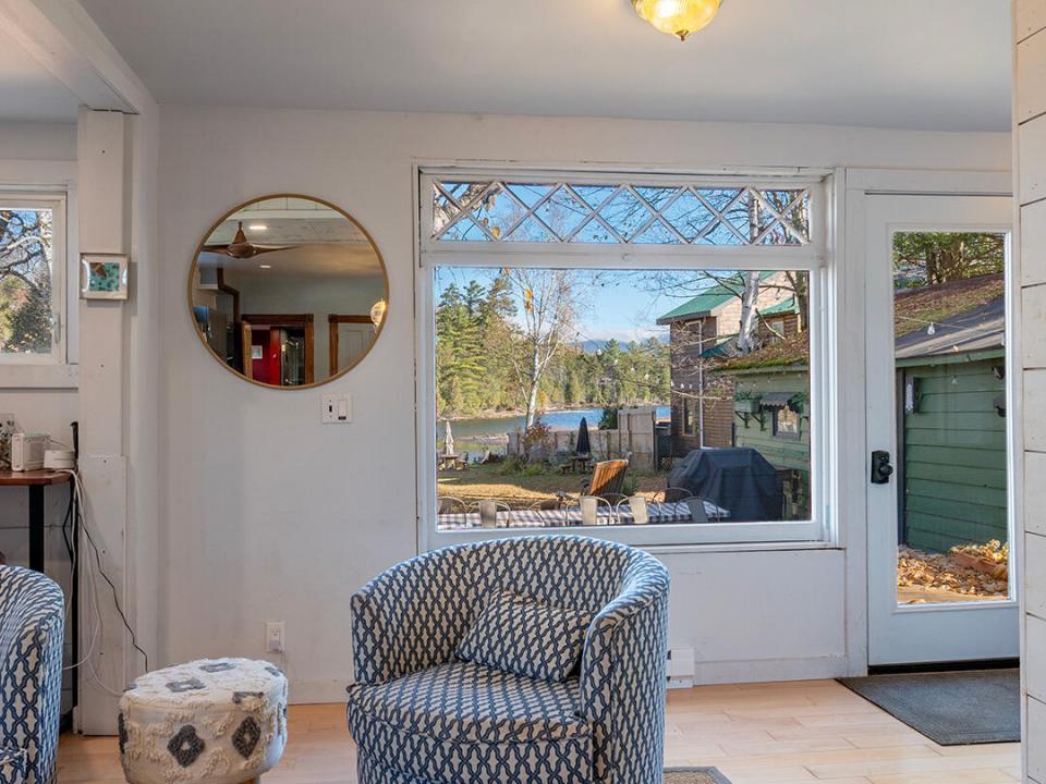 BeaverChalet_Fall25_LR_Chair_V