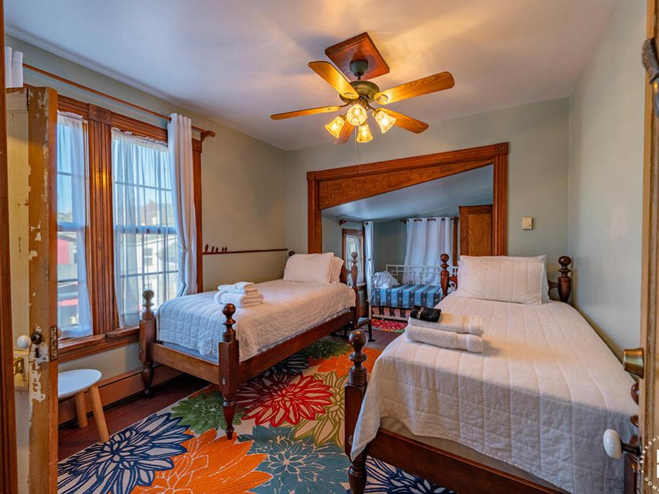 BeaverChalet_Fall25_Treetop_Beds