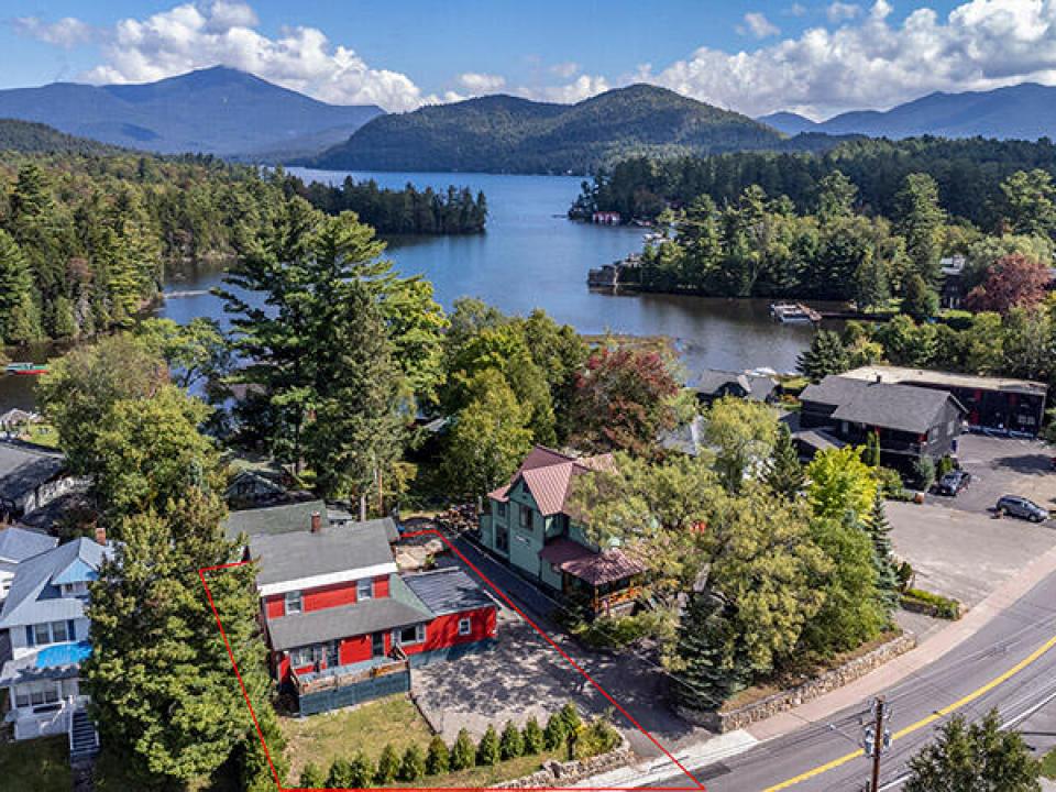 RedHeron_A_Exterior_Whiteface