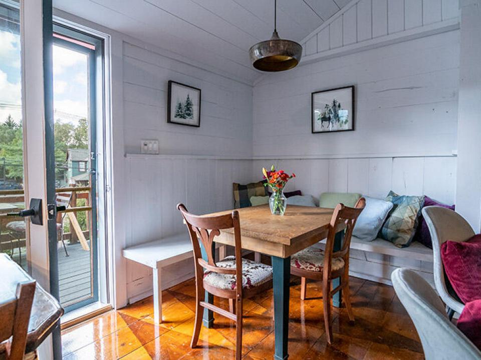 RedHeron_BreakfastTable