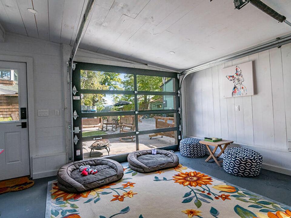 RedHeron_Garage_Pet_Beds