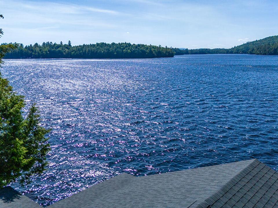 AdkCompoundOnUpperSaranac_A_RoofView_L