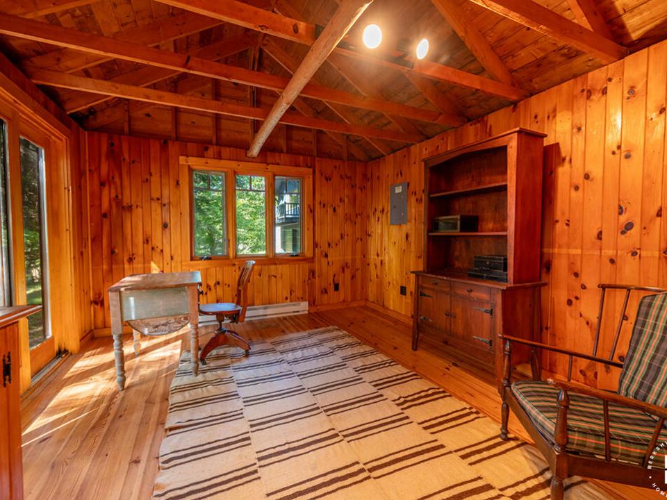 AdkCompoundOnUpperSaranac_AC_Desk