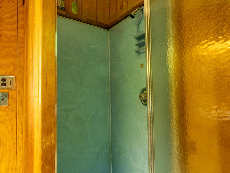 AdkCompoundOnUpperSaranac_Garage_Bathroo