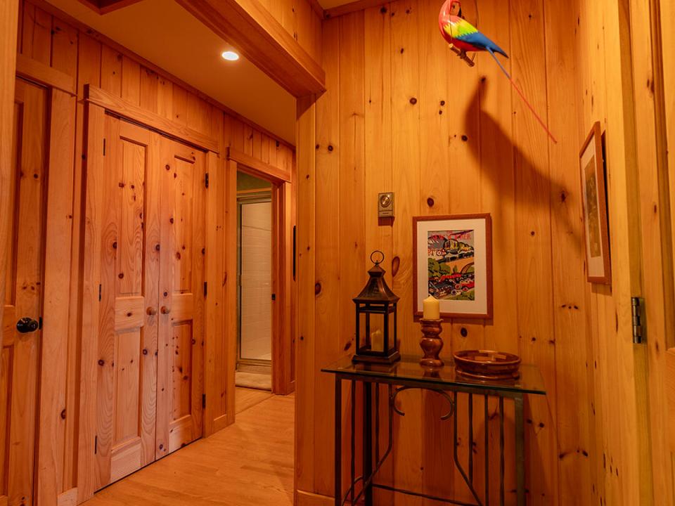 AdkCompoundOnUpperSaranac_MH_Hallway_V