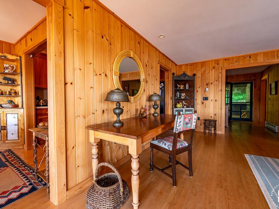 AdkCompoundOnUpperSaranac_MH_LR_Desk