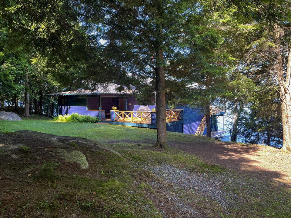 AdkCompoundOnUpperSaranac_O_Exterior_R