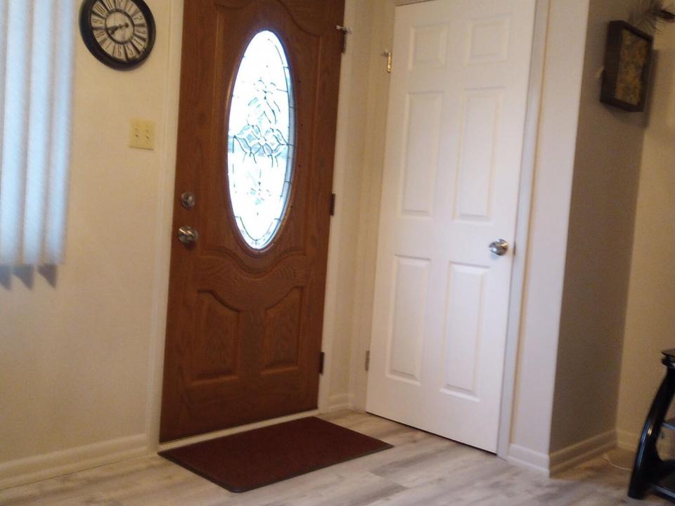 frotdoorcloset