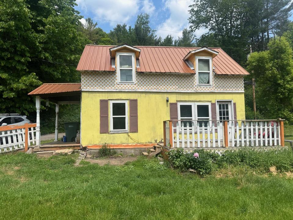 2358 Rt 9 N Front