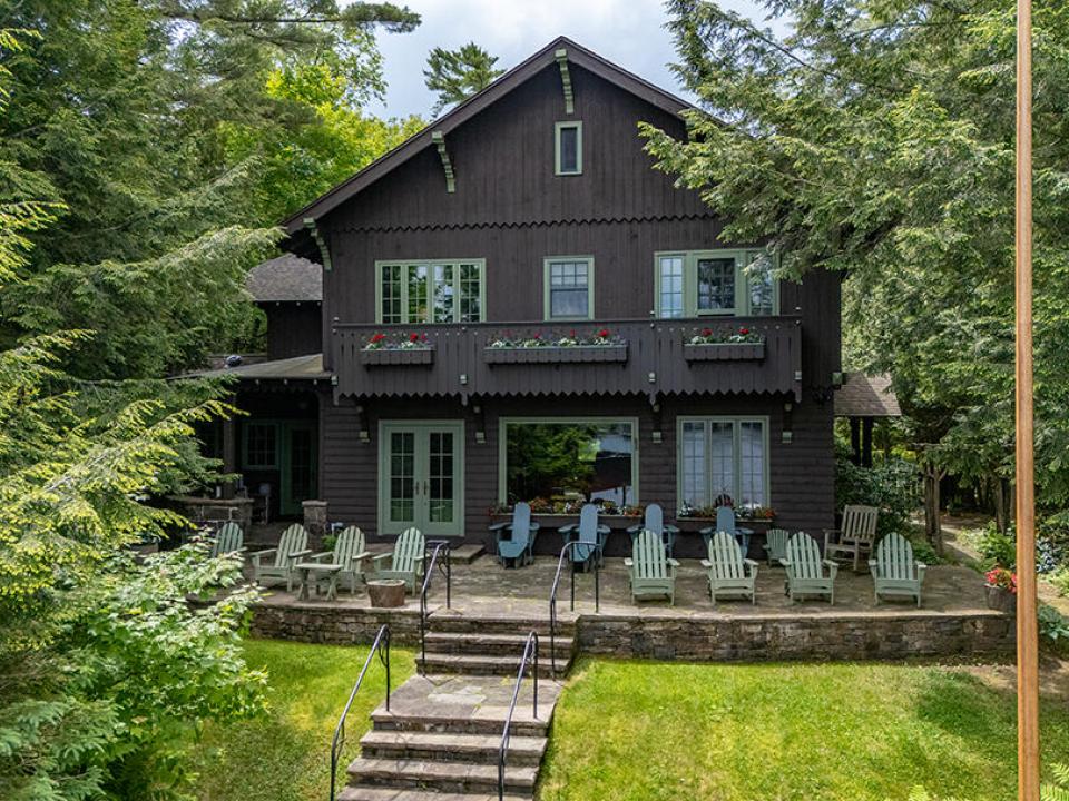 AdirondackHomeOnVictorHerbert_A_Exterior