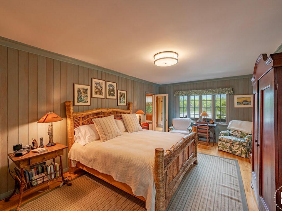 AdirondackHomeOnVictorHerbert_Bedroom2