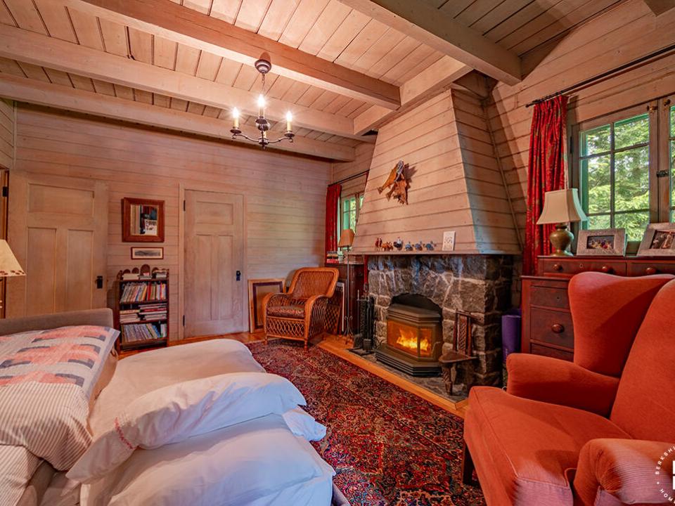 AdirondackHomeOnVictorHerbert_Bedroom3