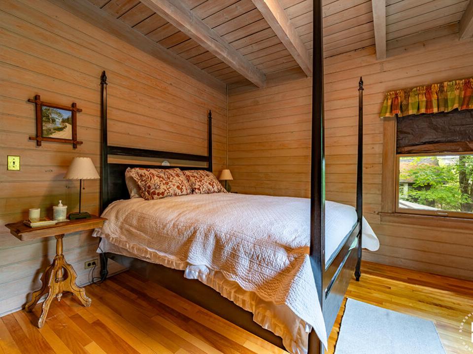 AdirondackHomeOnVictorHerbert_Bedroom5