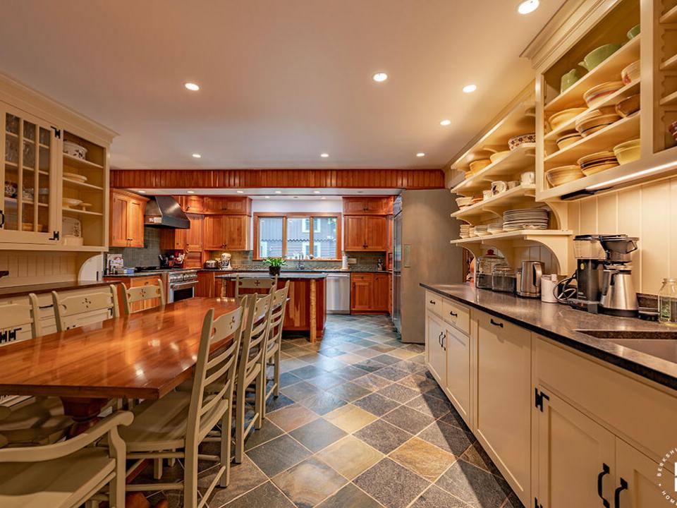 AdirondackHomeOnVictorHerbert_BreakfastT