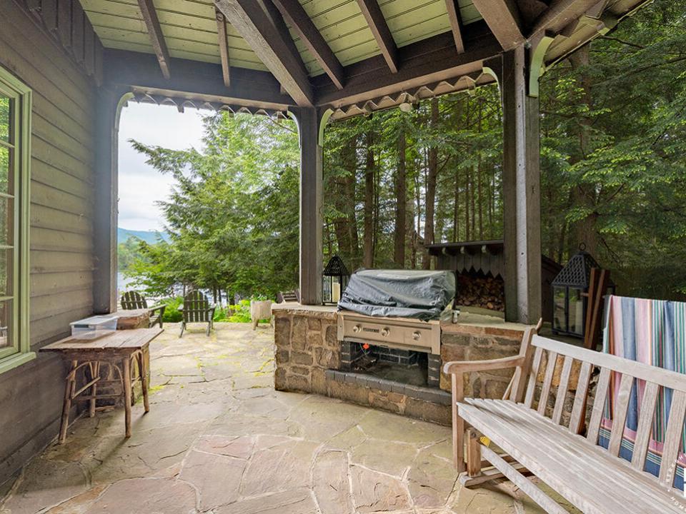 AdirondackHomeOnVictorHerbert_GrillingAr