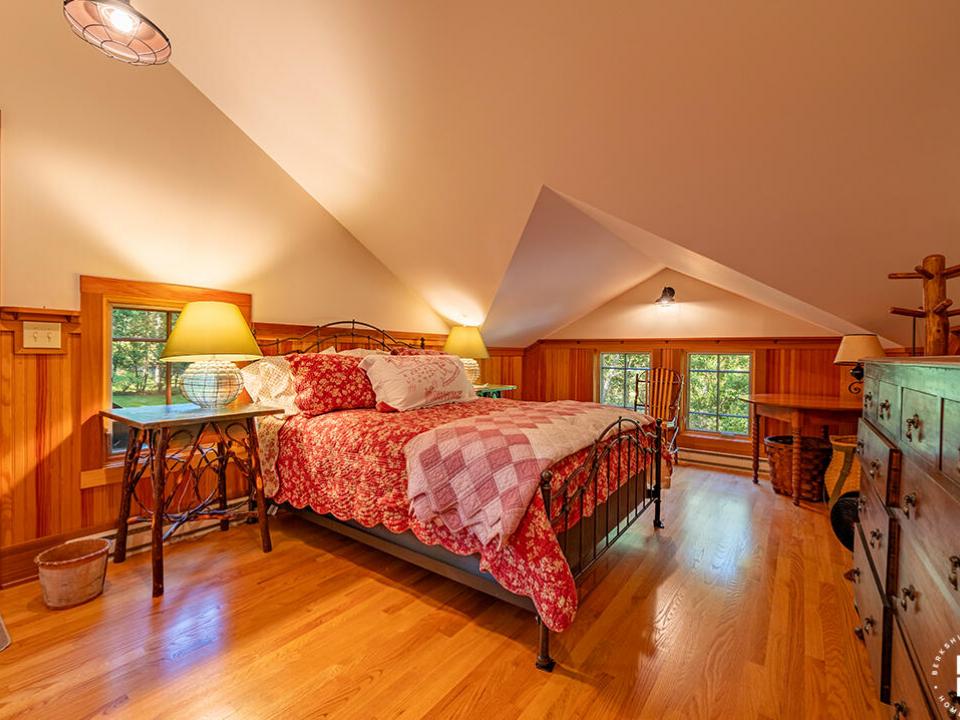 AdkHomeOnLakePlacid_GC_Bedroom3