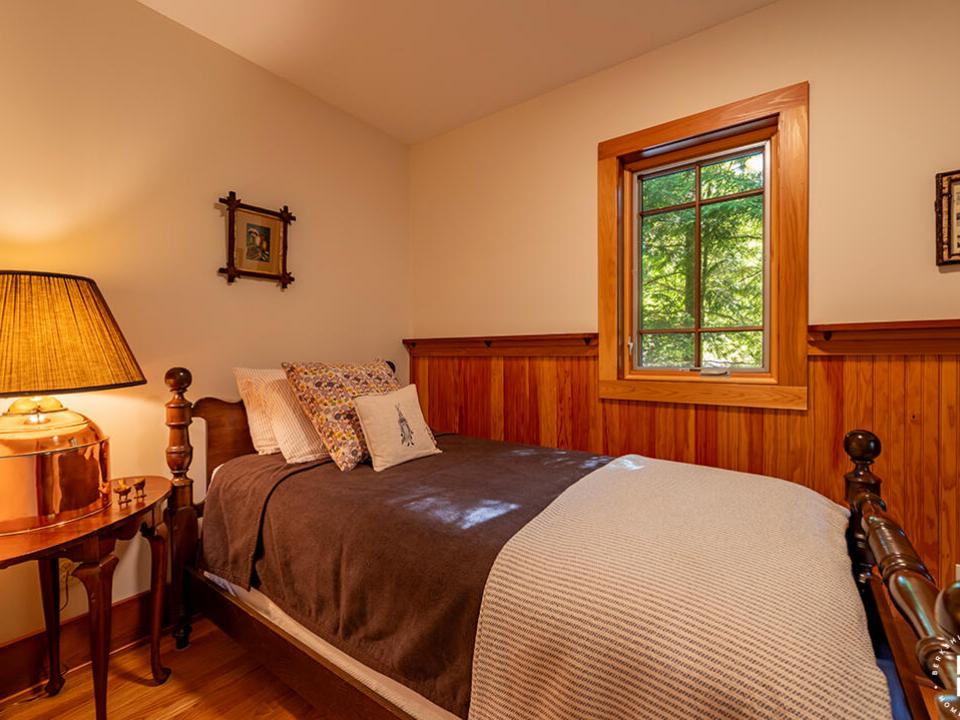 AdkHomeOnLakePlacid_GC_Bedroom4