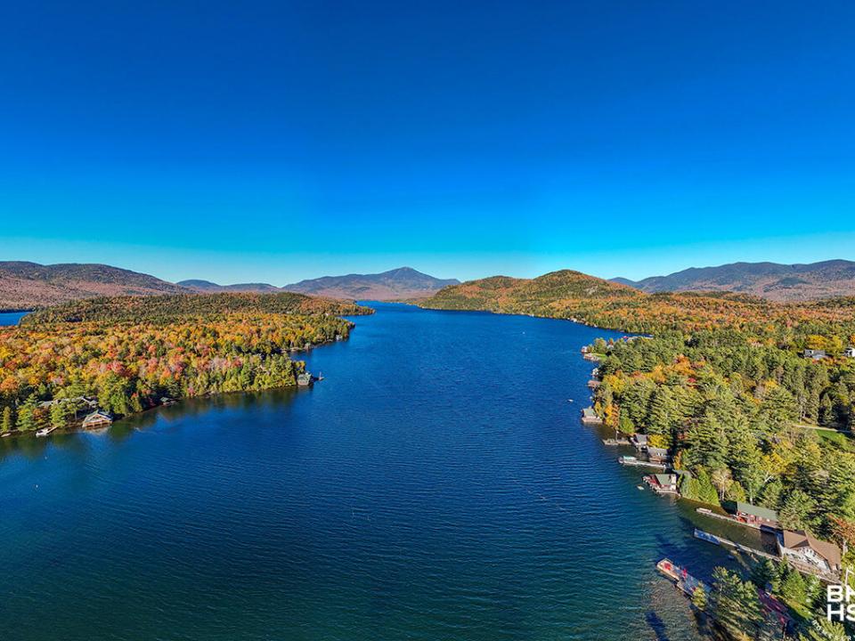 AdirondackHomeOnLP_Fall_A_LakePlacid_Hig