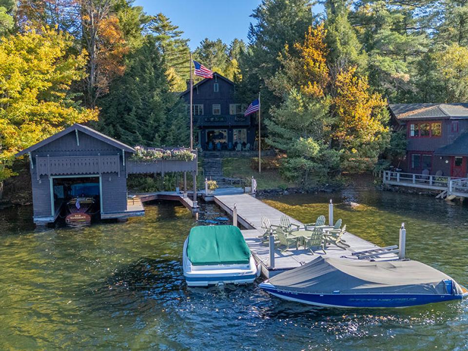 AdirondackHomeOnLP_Fall_A_LS_Exterior_L