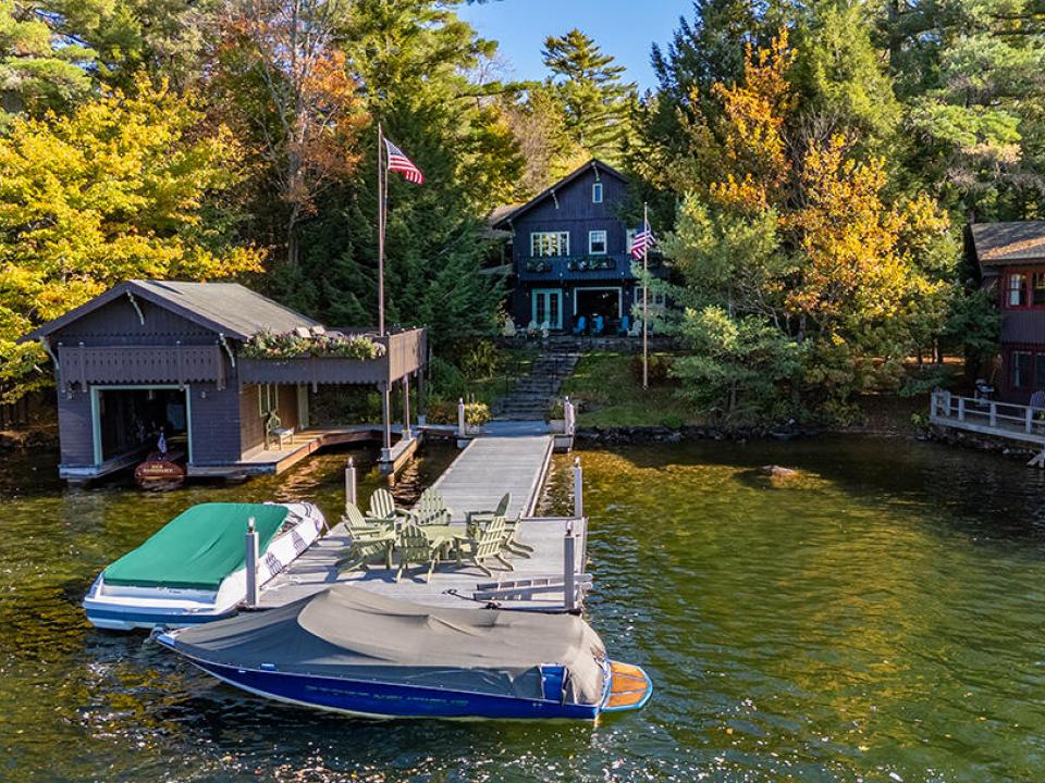 AdirondackHomeOnLP_Fall