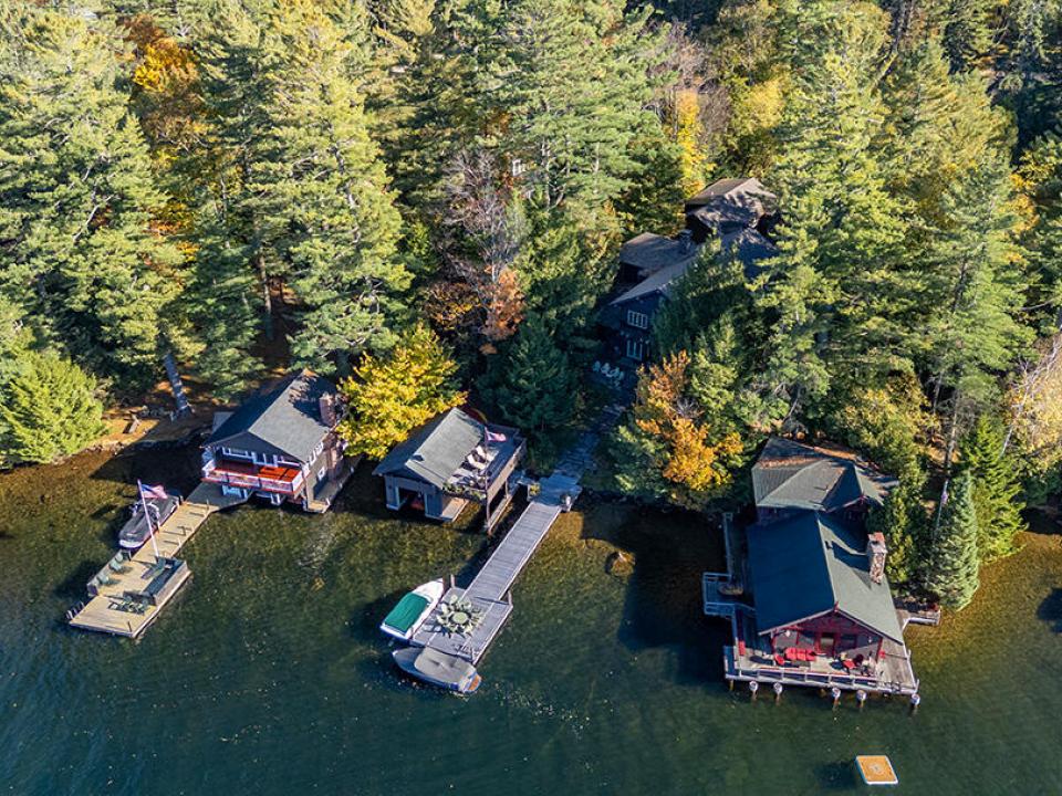 AdirondackHomeOnLP_Fall_A_LS_Exterior_Mi