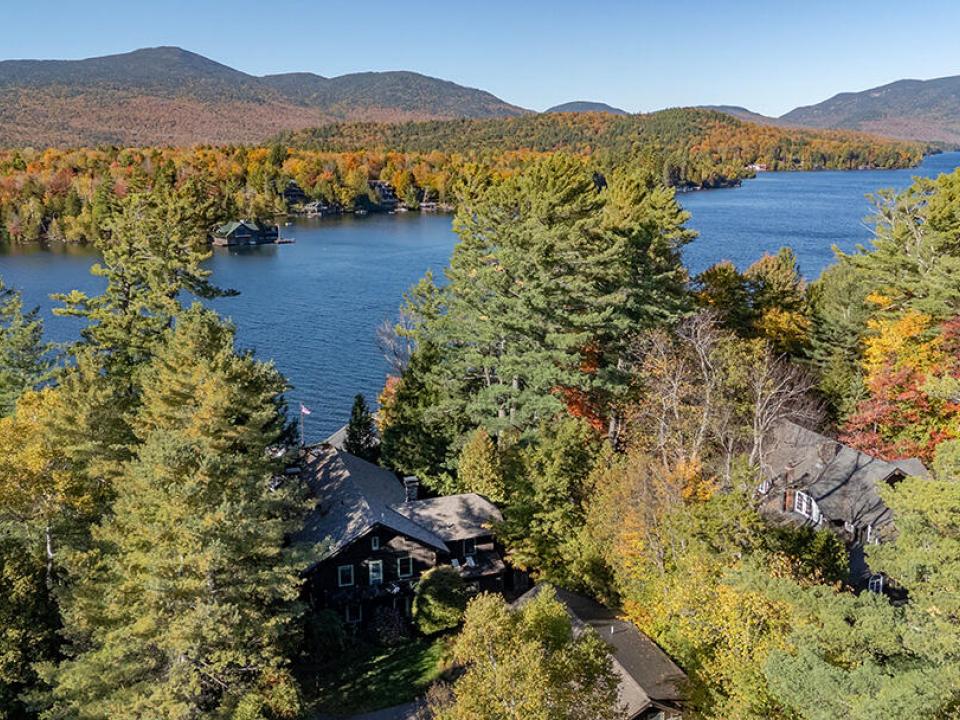 AdirondackHomeOnLP_Fall_A_RS_Exterior_Lo