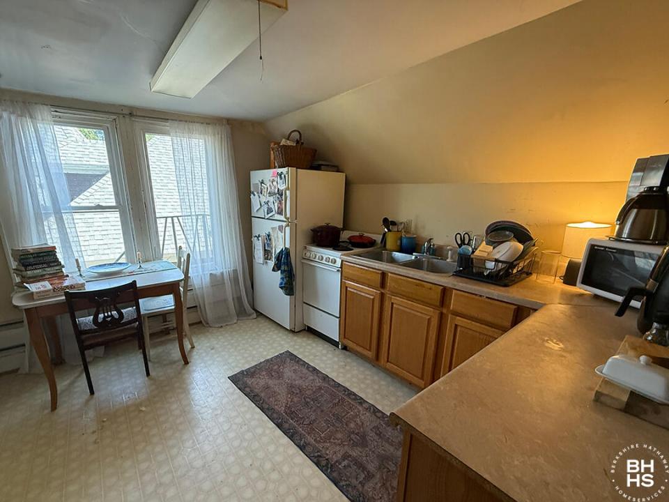 SaranacLakeMultifamilyOnHelen_Kitchen_DR