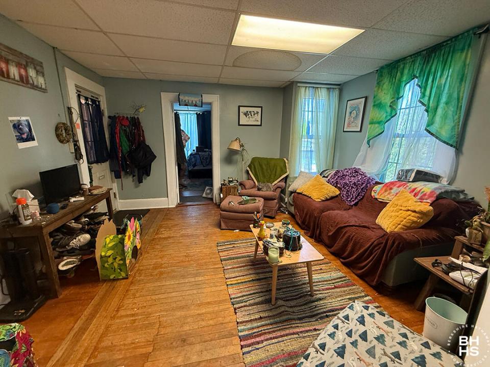 SaranacLakeMultifamilyOnHelen_LivingRoom